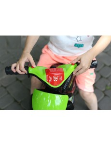Allrad Auto - in rosa Farbe